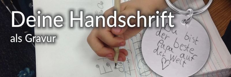 Handschrift und Kinderzeichnung graviert.