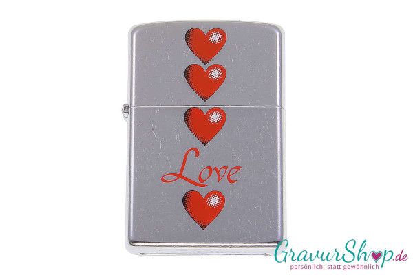 Zippo Street Chrome rote Herzchen mit Gravur