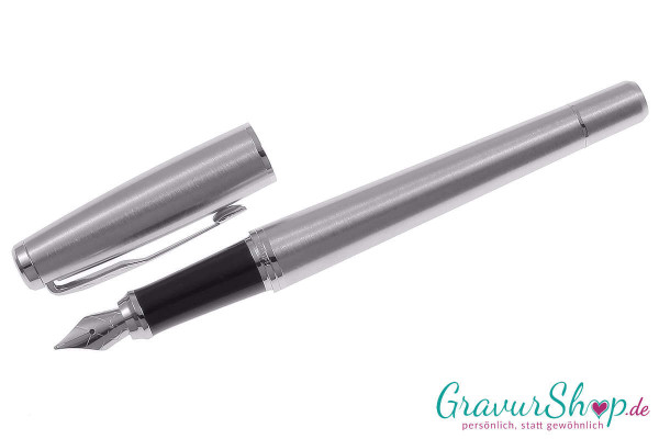 Parker Urban Füller mit Gravur geöffnet