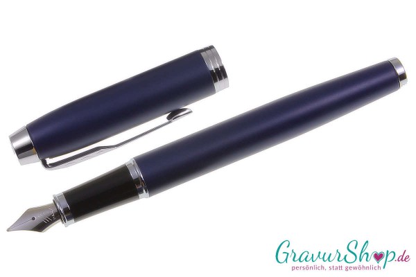 Parker IM Füllhalter matte blue mit Gravur geöffnet