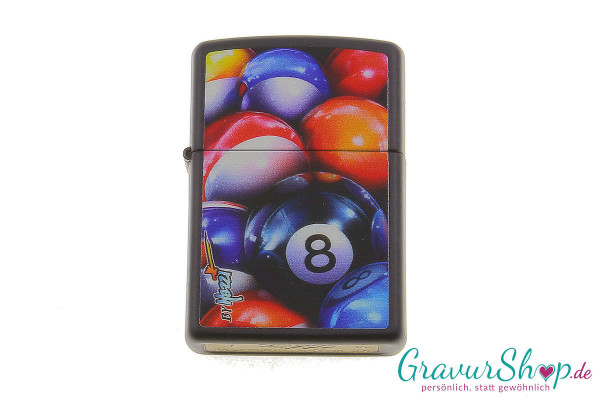 Schwarzes Zippo Mazzi-Eightball mit Gravur