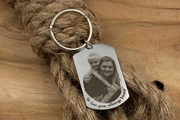 Schlüsselanhänger mit Fotogravur DogTag Edelstahl silber glänzend groß Muster 1