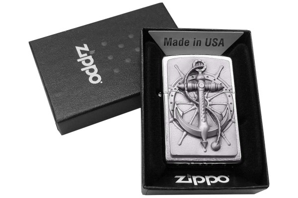 Zippo Chrom Gebürstet Nautic Emblem mit Motiv auf der Vorderseite inkl. Gravur