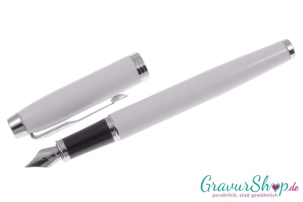 Parker IM Füllhalter Weiss mit Gravur geöffnet